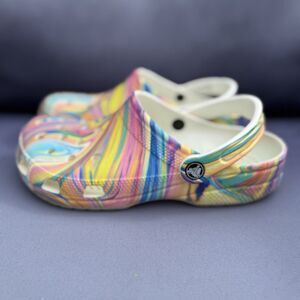 Crocs Classic Clogs 'Out of This World ' Pastel Tye-Dye Swirl Pattern - Sz 6M/8W